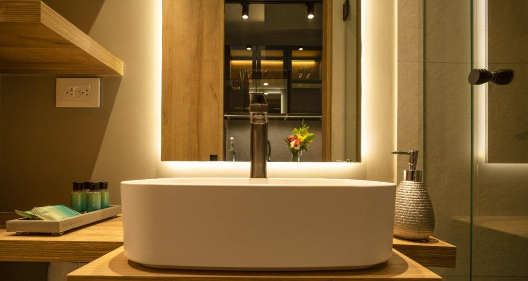 Apartment (A1) | Bathroom | Shower, towels, soap, shampoo