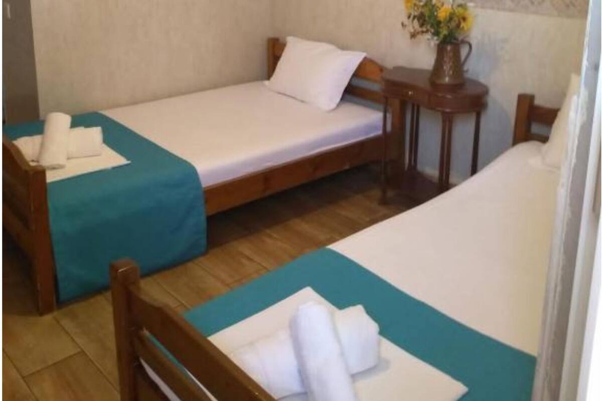 Family Room Sea View | Ground Floor | Escritorio, cortinas blackout, insonorización y wifi gratis