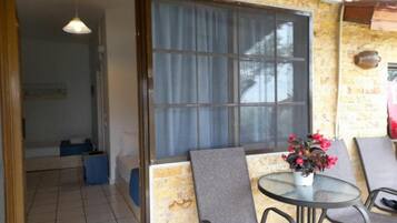 Classic Triple Room Sea View | Työpöytä, pimennysverhot, äänieristys, ilmainen Wi-Fi