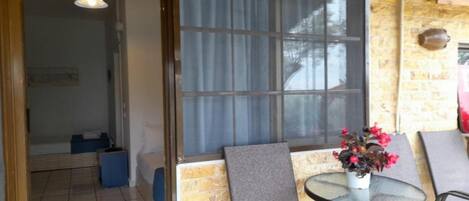 Classic Triple Room Sea View | Skrivebord, blendingsgardiner, lydisolert og wi-fi (inkludert)