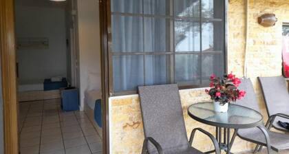 Bambola Apartments by Booking Kottas