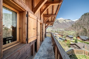 Unclassified image, 3 of 36, button - Chalet 'L'aube Claire - 5 Stars' with Mountain View, Private Terrace and Wi-Fi (Morzine)