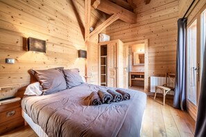 5 dormitorios, tabla de planchar con plancha, wifi gratis y ropa de cama