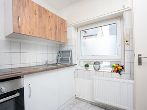 雪櫃、焗爐、爐具、電熱水壺