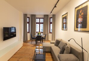 Blackout curtains, iron/ironing board, free WiFi, bed sheets - Provenir Home Kwiatowa 5 (Poznan)