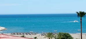 Sun-loungers, beach towels - Appartement 90m2, Lumineux, Climatisé, Tout Confort, vue Mer, Toutes Commodités (Benalmádena)