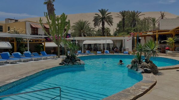 Piscina a l'aire lliure