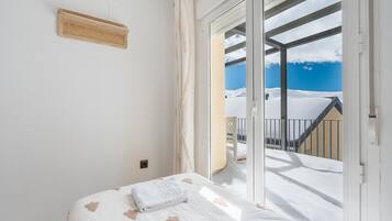 1 slaapkamer, een strijkplank/strijkijzer, gratis wifi, beddengoed