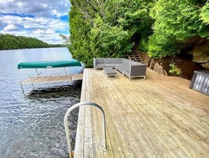 Property grounds - Le Chalet Beaulac (Saint-Adolphe-d'Howard)