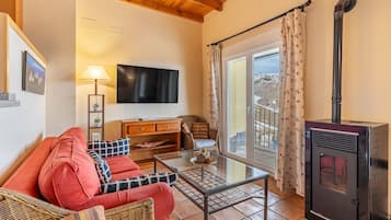 Televisie en een open haard