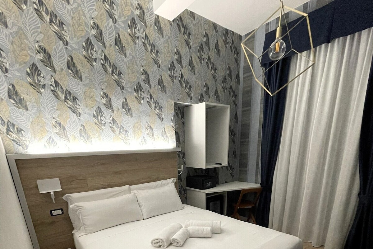 Standard Double Room | 1 bedroom, premium bedding, pillow-top beds, in-room safe