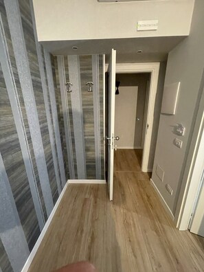 Deluxe Double Room | Premium bedding, pillow-top beds, in-room safe, desk - Rome's Gloria Hotel (Rome)