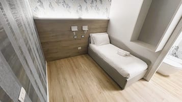 Deluxe Family Room, 2 Bedrooms | 1 hálószoba, prémium ágynemű, kényelmi párnázat és széf a szobában