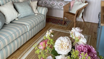 1 多间卧室、床单