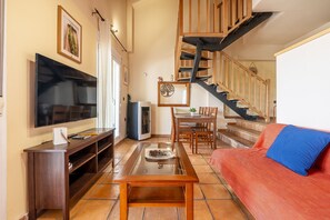 Televisión, chimenea