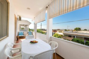 Outdoor dining - Casa Iro by BarbarHouse (Torre Lapillo)