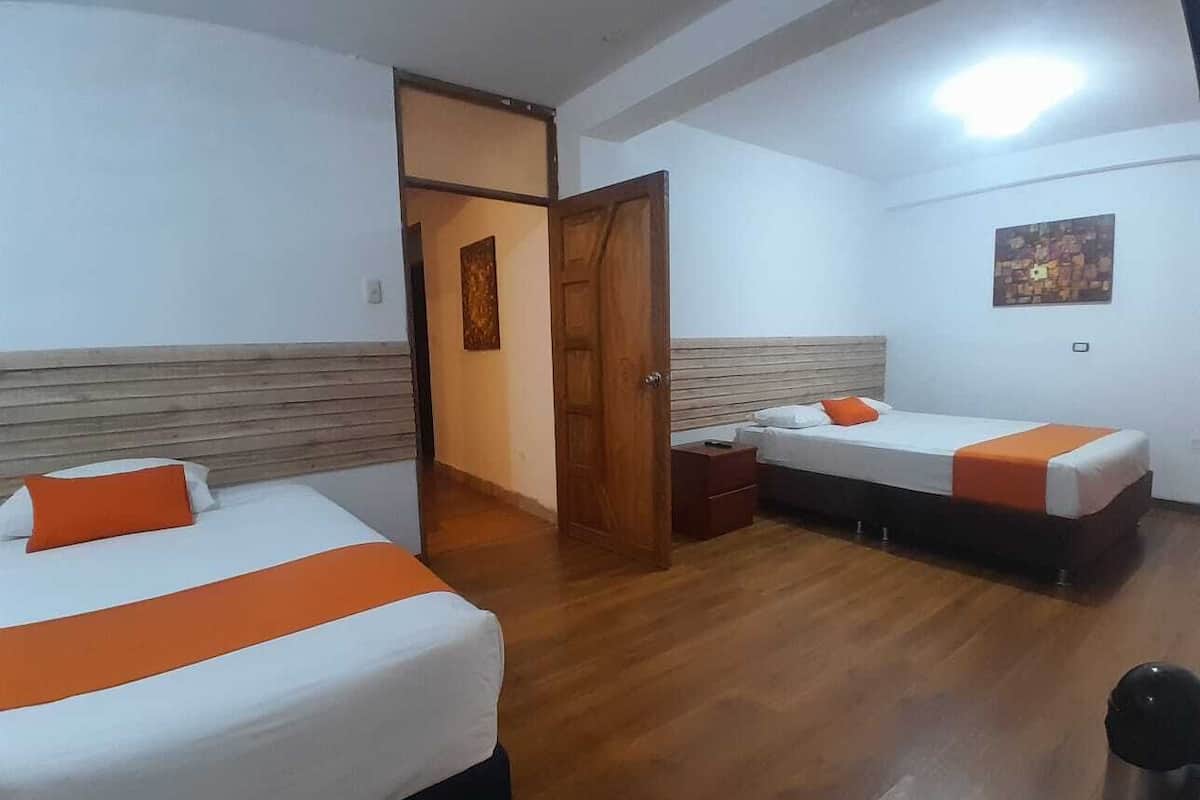 Quarto triplo superior, 1 quarto | 1 quarto, ferros/tábuas de passar roupa, Wi-Fi de cortesia