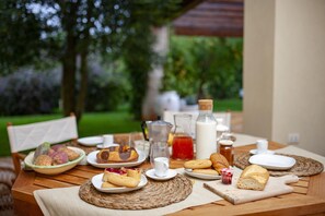 Outdoor dining - Villa Monica by Perle di Puglia (Polignano a Mare)