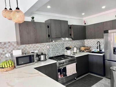 Mirah's Villa & Apartments Unit 2