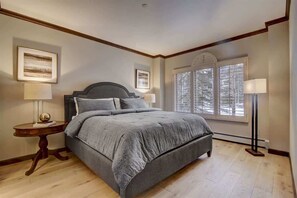 3 bedrooms, iron/ironing board, WiFi, bed sheets - Ski In/Ski Out Beaver Creek Residence (Beaver Creek)