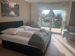 House | 4 bedrooms, free WiFi, bed sheets