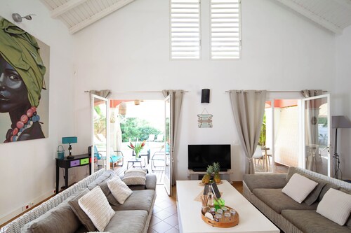 Villa "marie Galante" Avec Piscine Pour 4/6 Personnes à 50 Mètres de la Plage