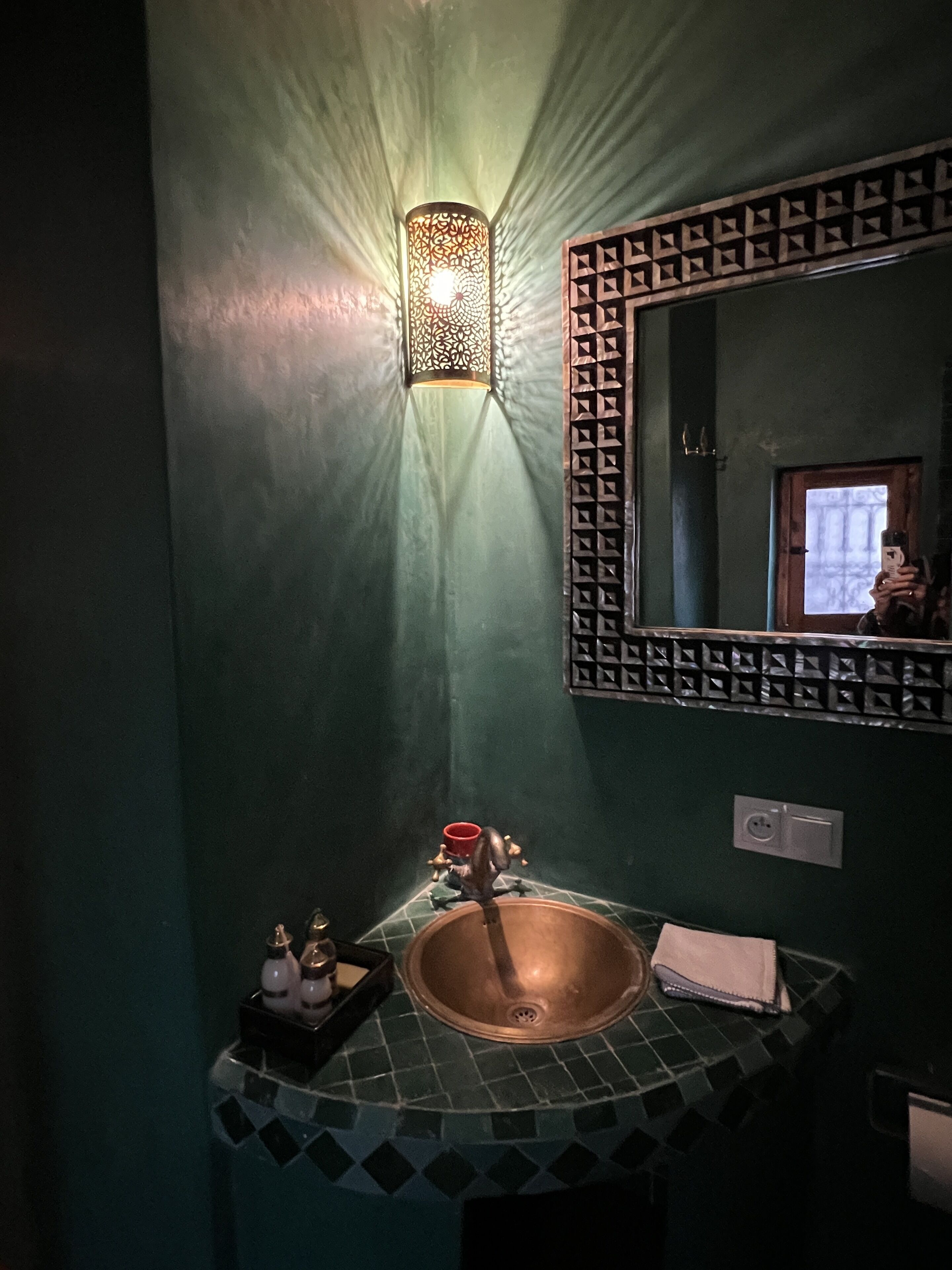 Photo - Riad Alena