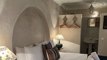 特级双人房 | 免费 WiFi、床单