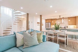 Televisión, videojuegos y oficina 