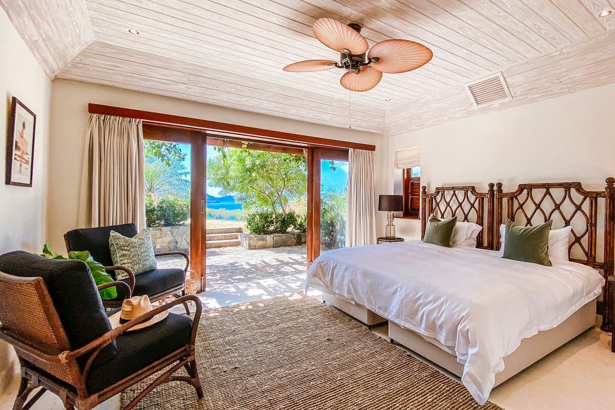 6 bedrooms, iron/ironing board, internet, bed sheets