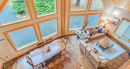 COZY-A-Frame Mountain Getaway!Easy Access/HotTub-GmRm-Winter - Sun Fun