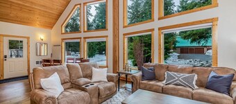 COZY-A-Frame Mountain Getaway!Easy Access/HotTub-GmRm-Winter - Sun Fun