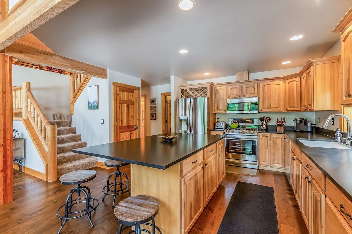 Kitchen, open floor plan