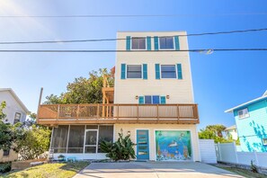 Exterior - The Bright, Sunny Beach Tower House (New Smyrna Beach)