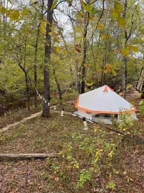 Property grounds - Waterfront Yurt Tent Getaway (Plum Branch)