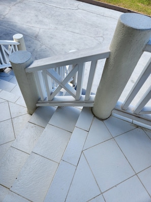 Property grounds - Sunset Nook: Cozy one bedroom apartment
(Saint James)