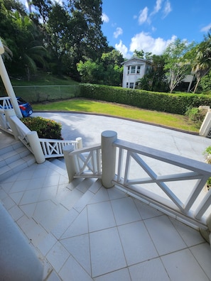 Property grounds - Sunset Nook: Cozy one bedroom apartment
(Saint James)