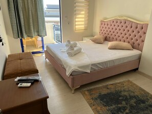 Standard-Doppelzimmer | Zimmersafe, schallisolierte Zimmer, kostenloses WLAN