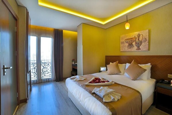 Dubbelrum eller tvåbäddsrum för familj | Värdeförvaringsskåp på rummet, ljudisolering och gratis wi-fi