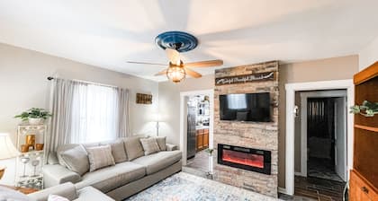 Cozy home with the right amenities for your visit to our sweet town.