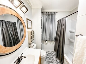 Hårføner, håndklær, såpe og sjampo