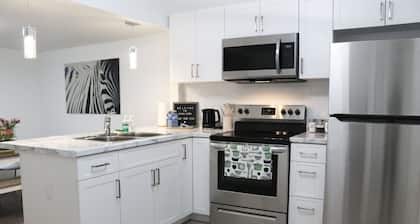 Cozy 3BR near Airport/DTown/Mall