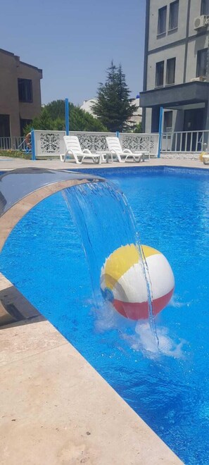 Pool waterfall - KUMRU SUIT (Çanakkale)