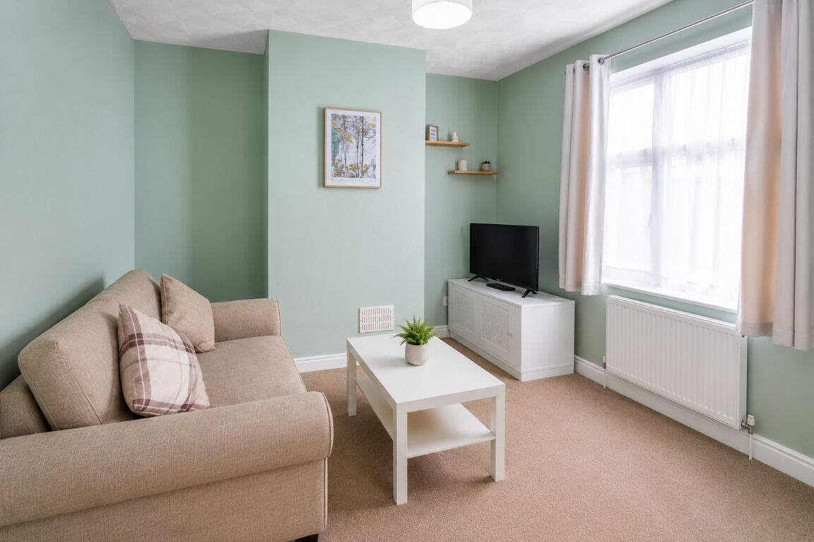 Cosy Home | Central Ipswich | Contractors - Essex