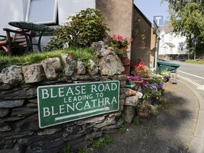 Property grounds - Taylor's Cottage (Keswick)