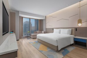 Premium bedding, down duvets, desk, laptop workspace - Holiday Inn Express Lanzhou Downtown by IHG (Lanzhou)