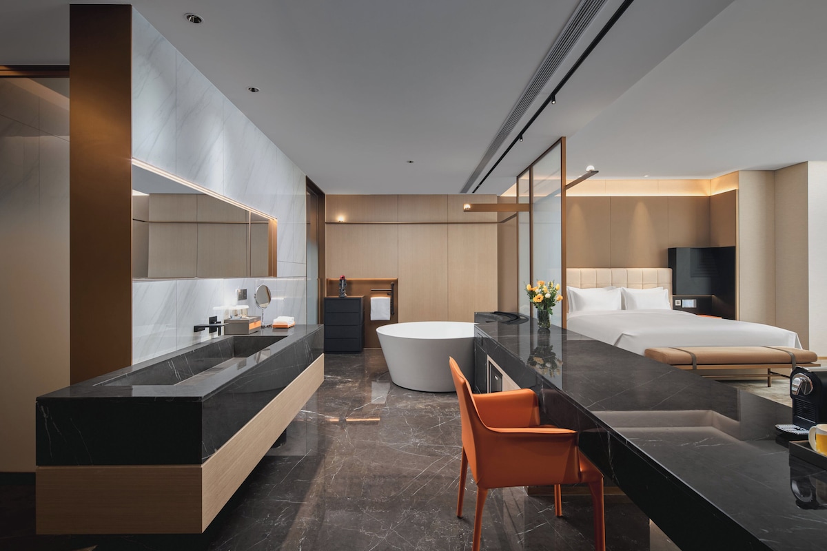 Suite, 1 King Bed (Super King) | Down comforters, minibar, in-room safe, blackout drapes