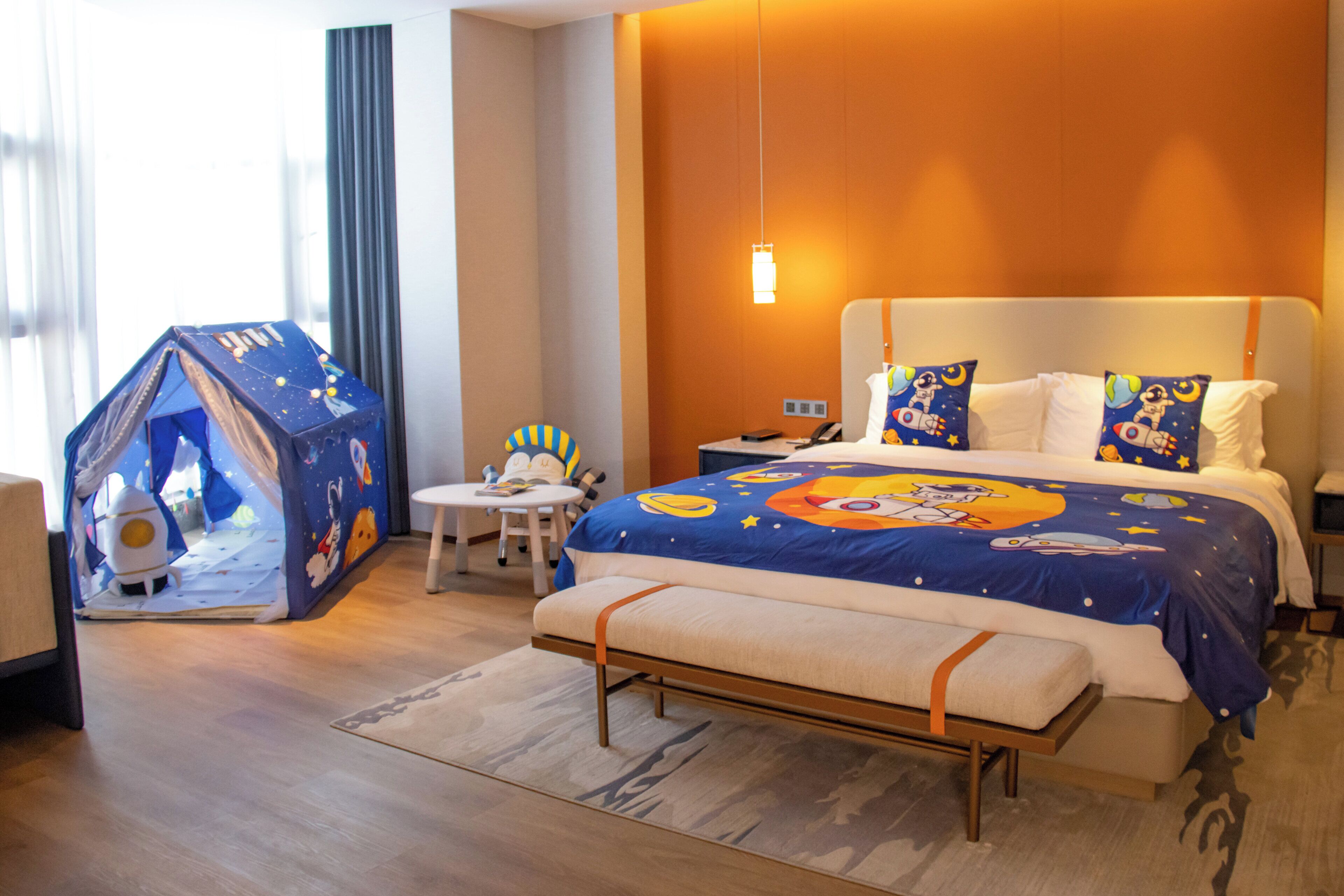 Grand Room, 1 King Bed (Super King, Kids Theme) | Down comforters, minibar, in-room safe, blackout drapes
