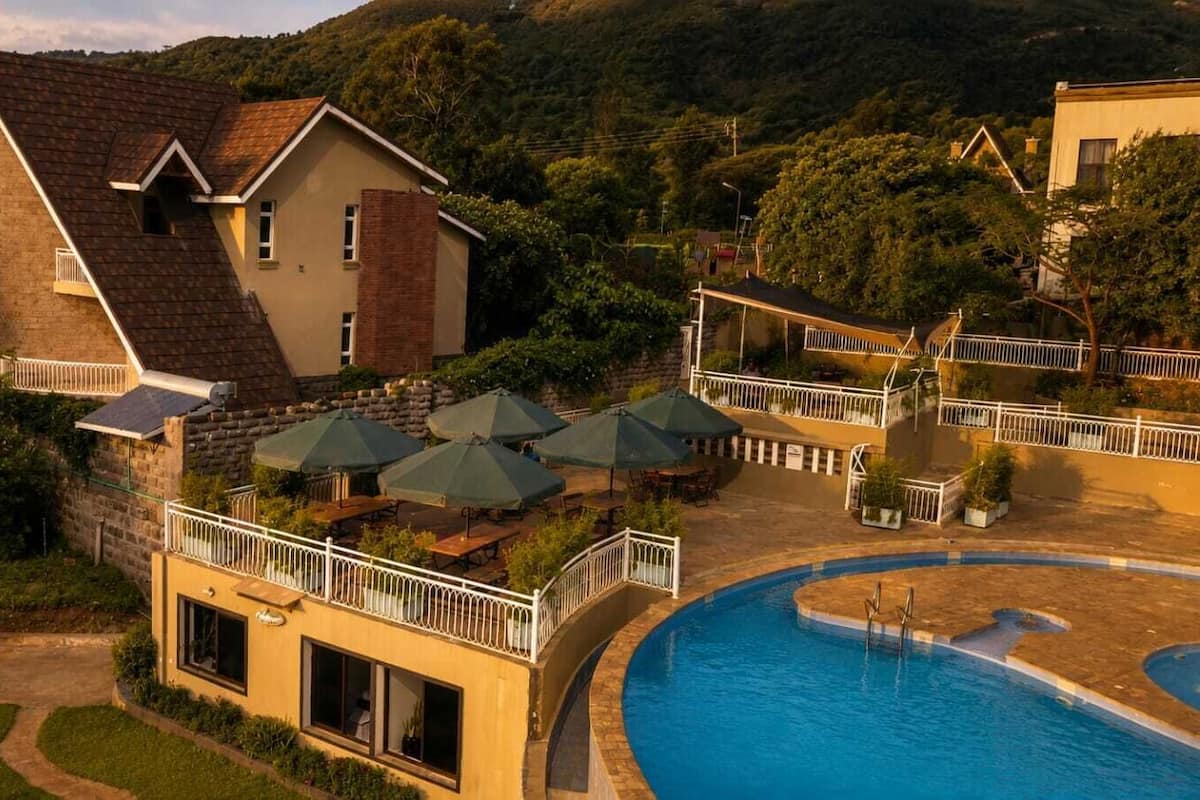 Quarto luxo | Vista para o pátio
