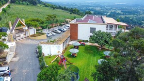 Free self-parking - Angani Resort & Spa (Subukia)
